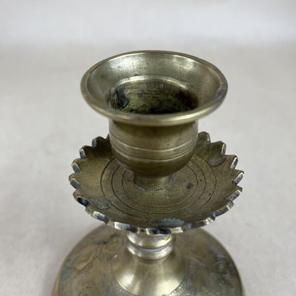 Lot Of 3 VTG Brass Candlestick Holders w/ Floral Base - Picture 11 of 13